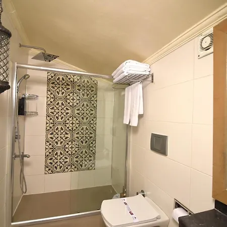 Spacious Penthouse With Terrace Near Hadrian's Gate Apartamento *