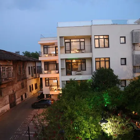 Spacious Penthouse With Terrace Near Hadrian's Gate