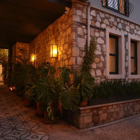 Spacious Penthouse With Terrace Near Hadrian's Gate Apartamento Antalya